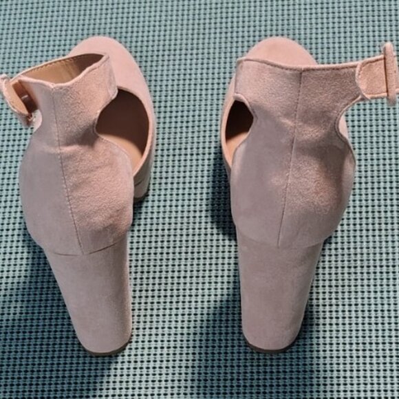 Womens Pink 1" Padded Adjustable Ankle Strap Estrella Round Toe 10 M-Sold - Picture 7 of 11